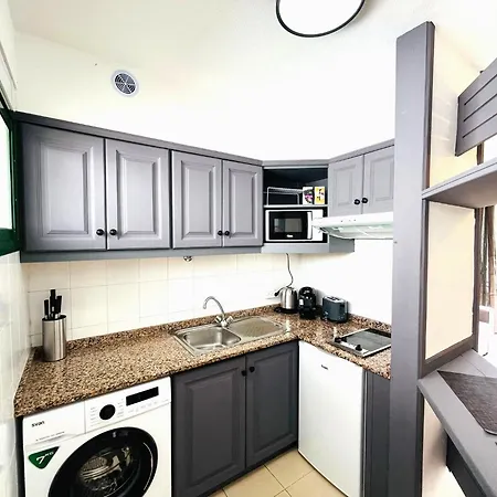 Apartment Silent With Cozy Terrace And Ocean View *